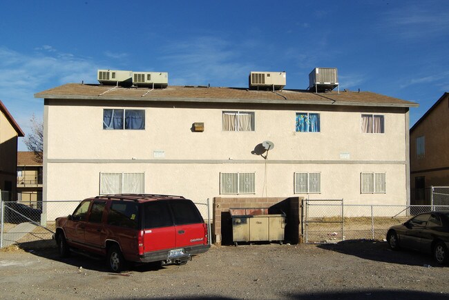 4721 Cessna Ave in Las Vegas, NV - Foto de edificio - Building Photo