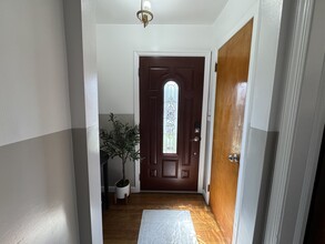 91 Maple Ave, Unit 2 in Wallington, NJ - Building Photo - Building Photo
