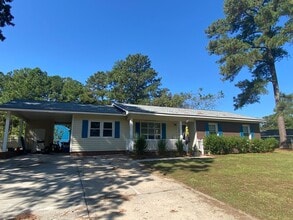 334 Bostic Rd in Raeford, NC - Building Photo - Building Photo