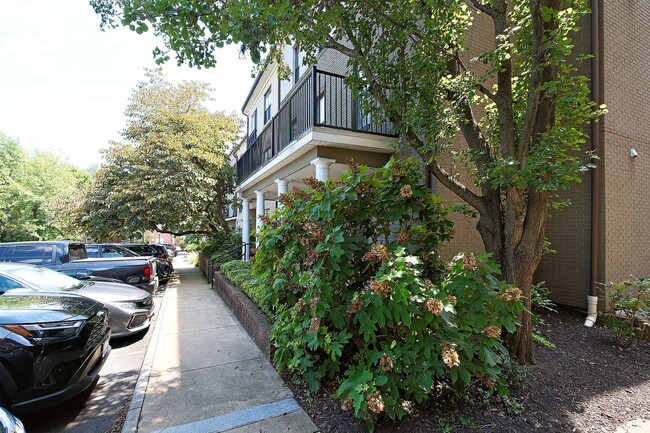 745 Walker Square in Charlottesville, VA - Building Photo - Building Photo