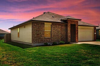 532 Taggart Trail in Jarrell, TX - Building Photo - Building Photo