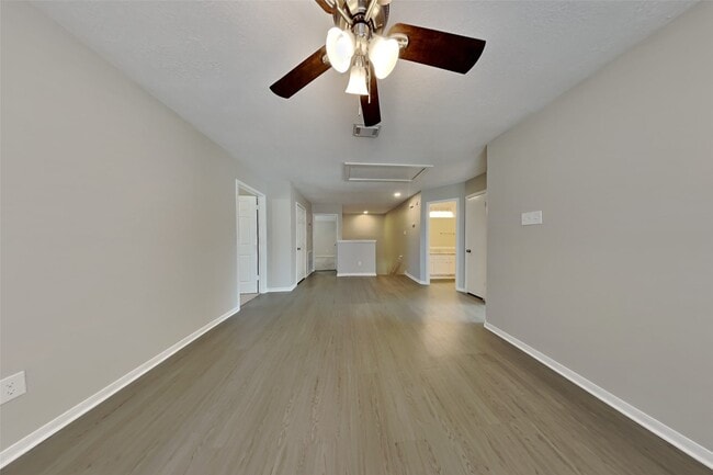 property at 12618 Duchess Ln