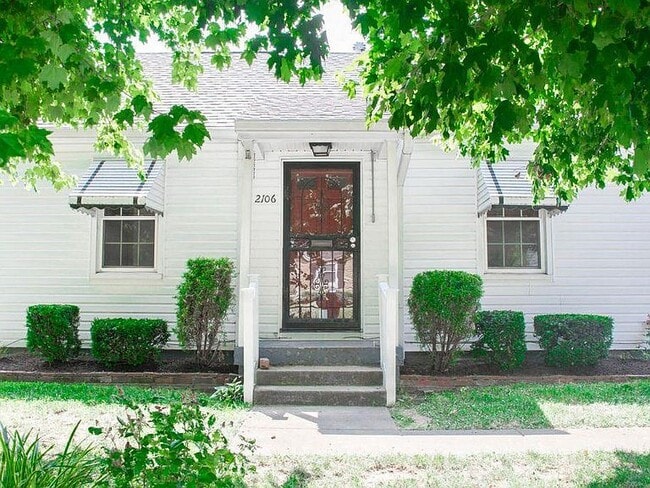 property at 2106 Fort St