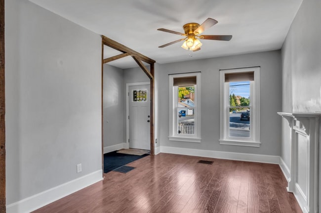 592 W Louther St in Carlisle, PA - Building Photo - Building Photo