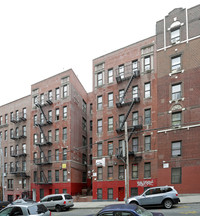 2705 Marion Ave in Bronx, NY - Foto de edificio - Building Photo