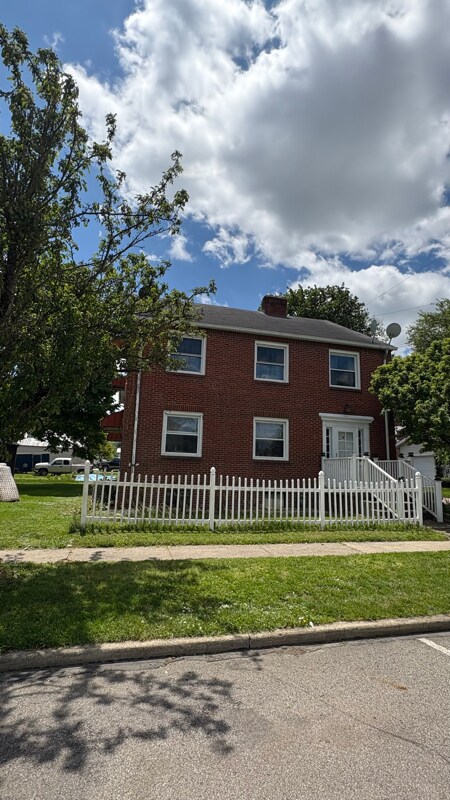 16 Howard Smith Blvd in Bellville, OH - Foto de edificio - Building Photo