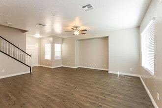 7113 Mercurio Ave in Las Vegas, NV - Foto de edificio - Building Photo