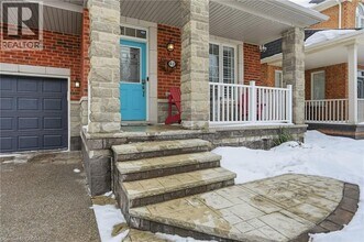 63 Fowler Dr in Hamilton, ON - Building Photo - Building Photo