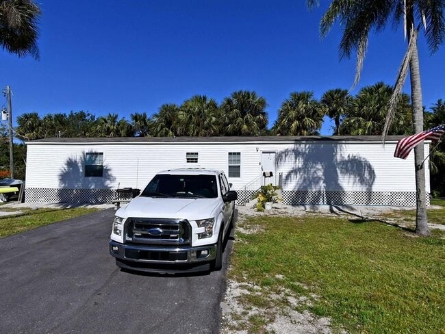 5132 Melissa Ln in Fort Pierce, FL - Building Photo - Building Photo