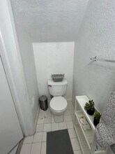 2300 N Commerce Pkwy in Weston, FL - Building Photo - Building Photo