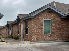826 S Missouri St, Unit A in Alton, TX - Building Photo