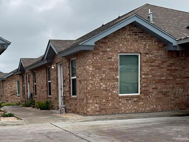 property at 826 S Missouri St