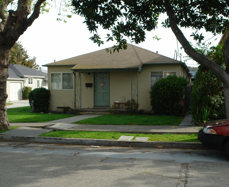 930-932 N Idaho St in San Mateo, CA - Foto de edificio
