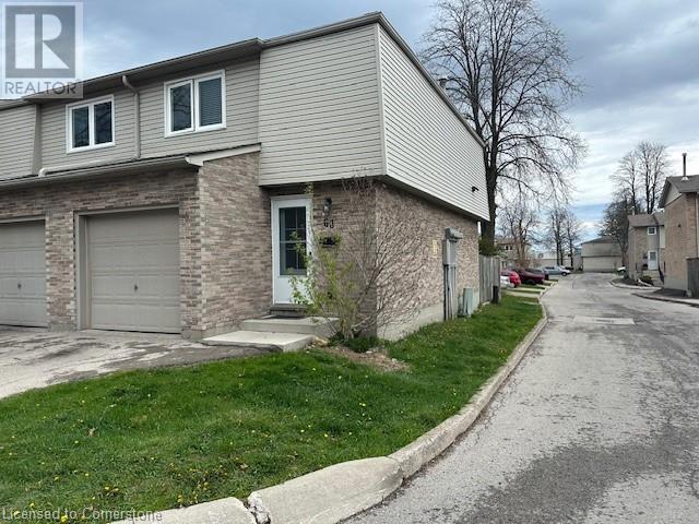 33 Rochelle Ave