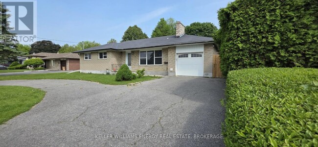 property at 316 Rossland Rd W