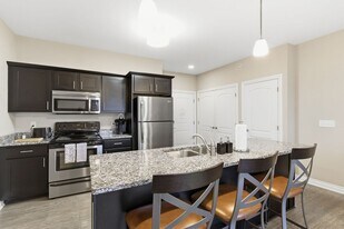 2497 Sweet Home Rd, Unit 2-302 in Buffalo, NY - Building Photo