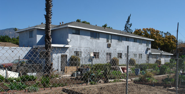 389 Oakland Ave in Pasadena, CA - Building Photo - Building Photo