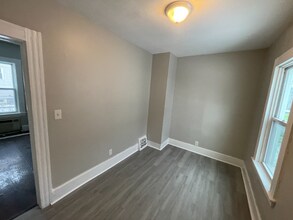 1322 Brownell Ave in Lorain, OH - Foto de edificio - Building Photo