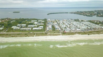 3804 Gulf of Mexico Dr in Longboat Key, FL - Building Photo - Building Photo