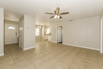 4346 Tufts Ave in Ft. Myers, FL - Building Photo - Building Photo