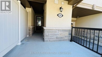 25 McGrath Ave. in Richmond Hill, ON - Building Photo - Building Photo