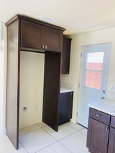 2558 Lullaby Ln in Anaheim, CA - Building Photo - Building Photo