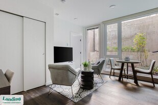 1419 24th Ave in Seattle, WA - Building Photo