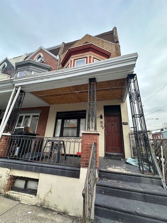 1721 N Creighton St in Philadelphia, PA - Foto de edificio