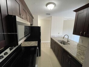 1471 NW 22nd Ct in Fort Lauderdale, FL - Building Photo - Building Photo