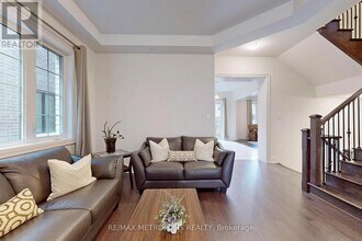 100 Ballantyne Blvd in Vaughan, ON - Building Photo - Building Photo