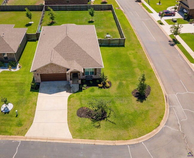 property at 400 Silo Cir