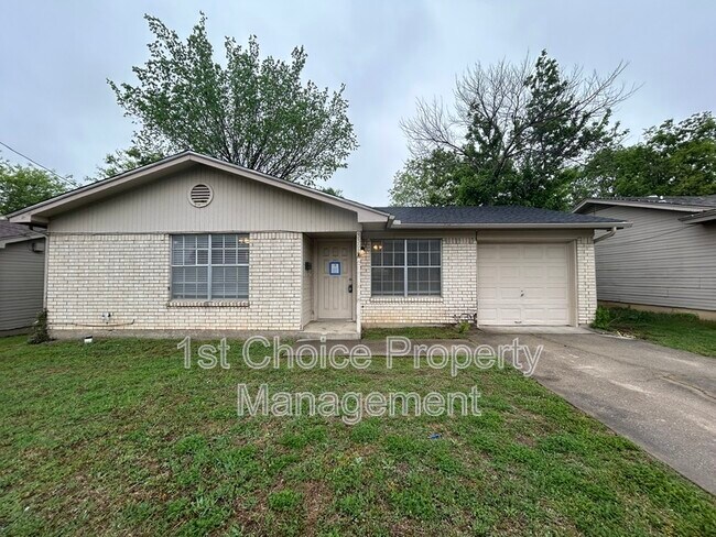 3307 Aurora St in Haltom City, TX - Building Photo - Building Photo