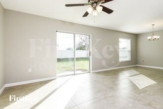 453 Earhart Dr in Davenport, FL - Building Photo - Building Photo