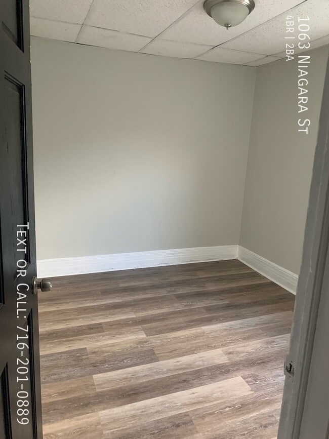 1063 Niagara St in Buffalo, NY - Building Photo - Building Photo