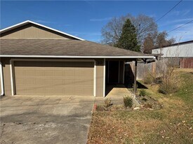 20 McGee in West Fork, AR - Building Photo