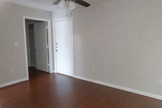 134 S Bend Ct in Willis, TX - Building Photo - Building Photo