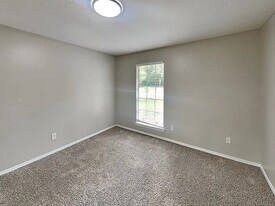 3327 Sycamore Springs Dr in Houston, TX - Building Photo