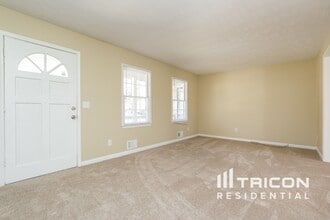 6471 Chickasaw Dr in Douglasville, GA - Building Photo - Building Photo