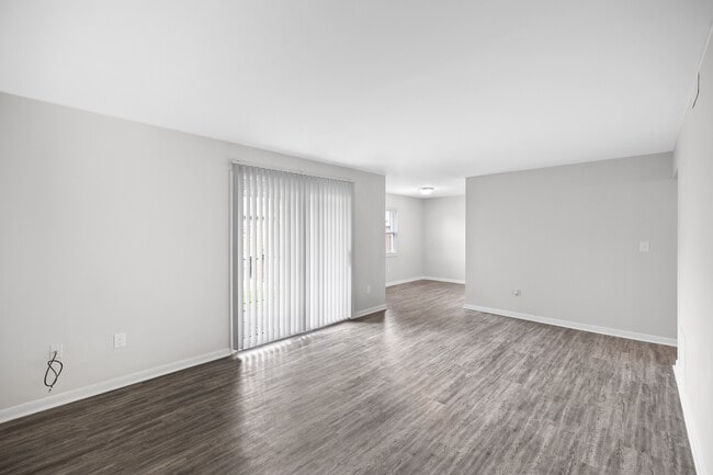 Wingate at Belle Meadows Apartments in Dayton, OH - Building Photo - Interior Photo