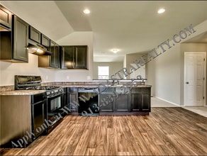 610 W Colleen Ct in Gardner, KS - Building Photo - Building Photo