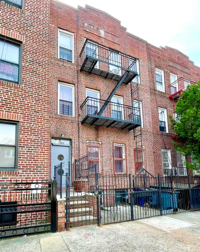 1386 Decatur St in Brooklyn, NY - Building Photo - Building Photo