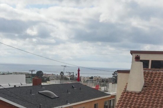 1834 Rhodes St in Hermosa Beach, CA - Foto de edificio