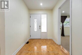 3238 Tooley Rd in Courtice, ON - Building Photo - Building Photo