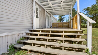 12808 Clear Creek Rd in Youngstown, FL - Building Photo - Building Photo