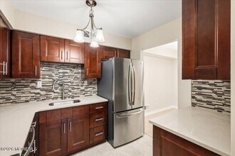 203 Wellington Pl in Matawan, NJ - Building Photo - Building Photo