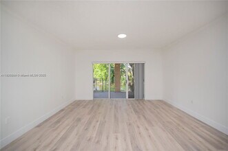 2406 Centergate Dr in Miramar, FL - Building Photo - Building Photo