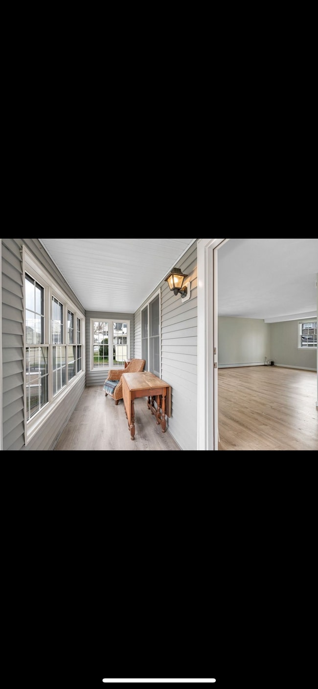 561 North End Blvd in Salisbury, MA - Foto de edificio - Building Photo