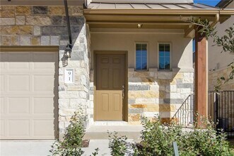 3240 E Whitestone Blvd in Cedar Park, TX - Building Photo - Building Photo