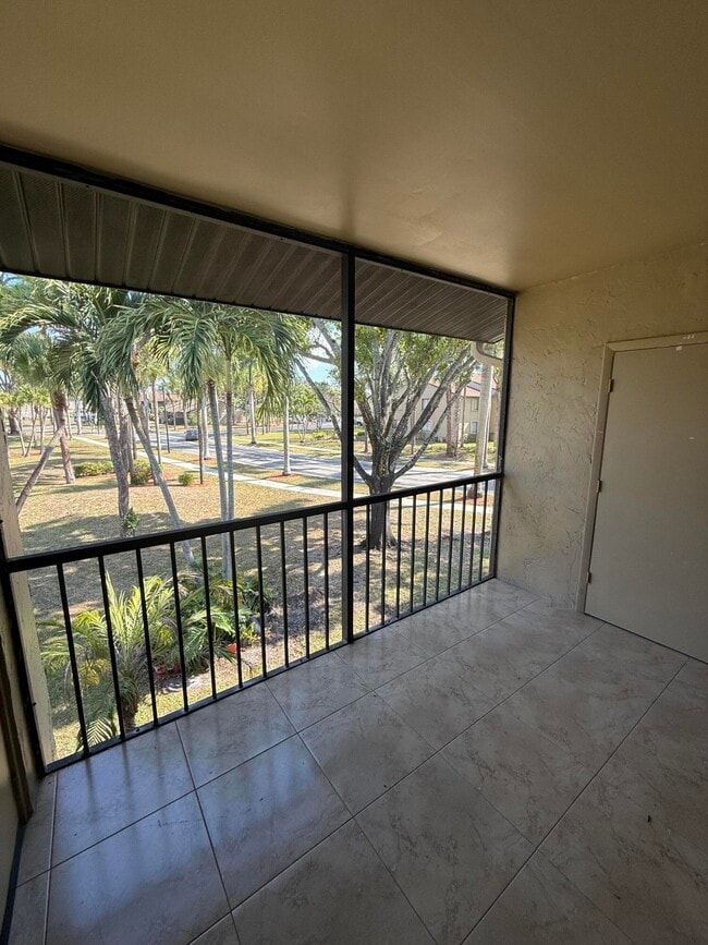 501 Shady Pine Way in Greenacres, FL - Building Photo - Building Photo