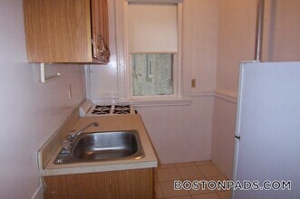 137 Park Dr in Boston, MA - Building Photo - Building Photo